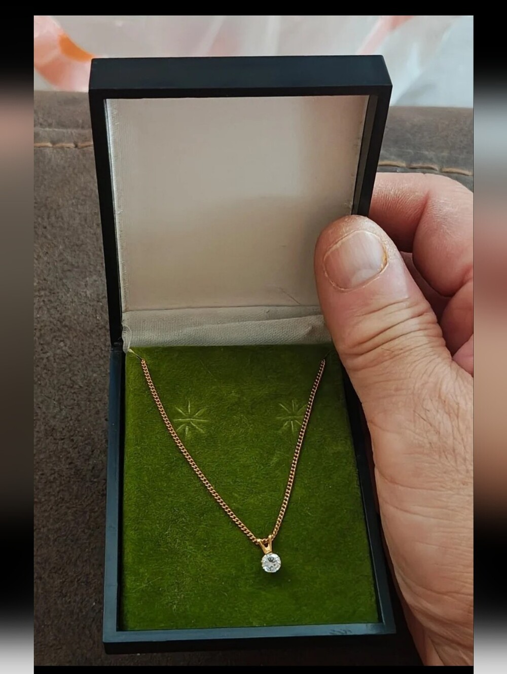 1980s Vintage Unsigned Clear Crystal Gold Tone Pendant Necklace